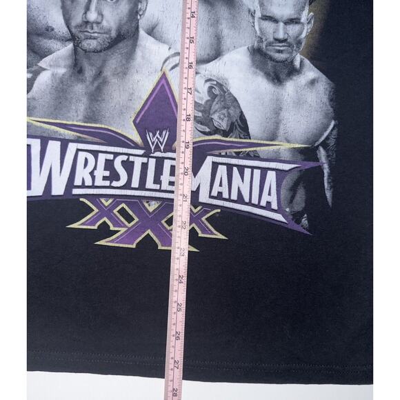 WWE WRESTLEMANIA 30 BLACK MENS MEDIUM CREWNECK T SHIRT UNDERTAKER BROCK LESNAR - Picture 4 of 6